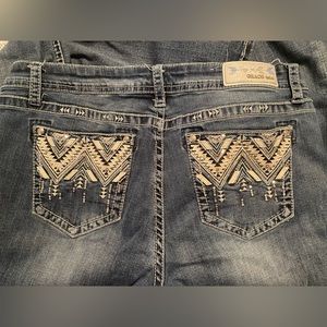 34 Grace in LA Women's Medium Wash Easy Fit Aztec arrow Embroidery Bootcut Jeans
